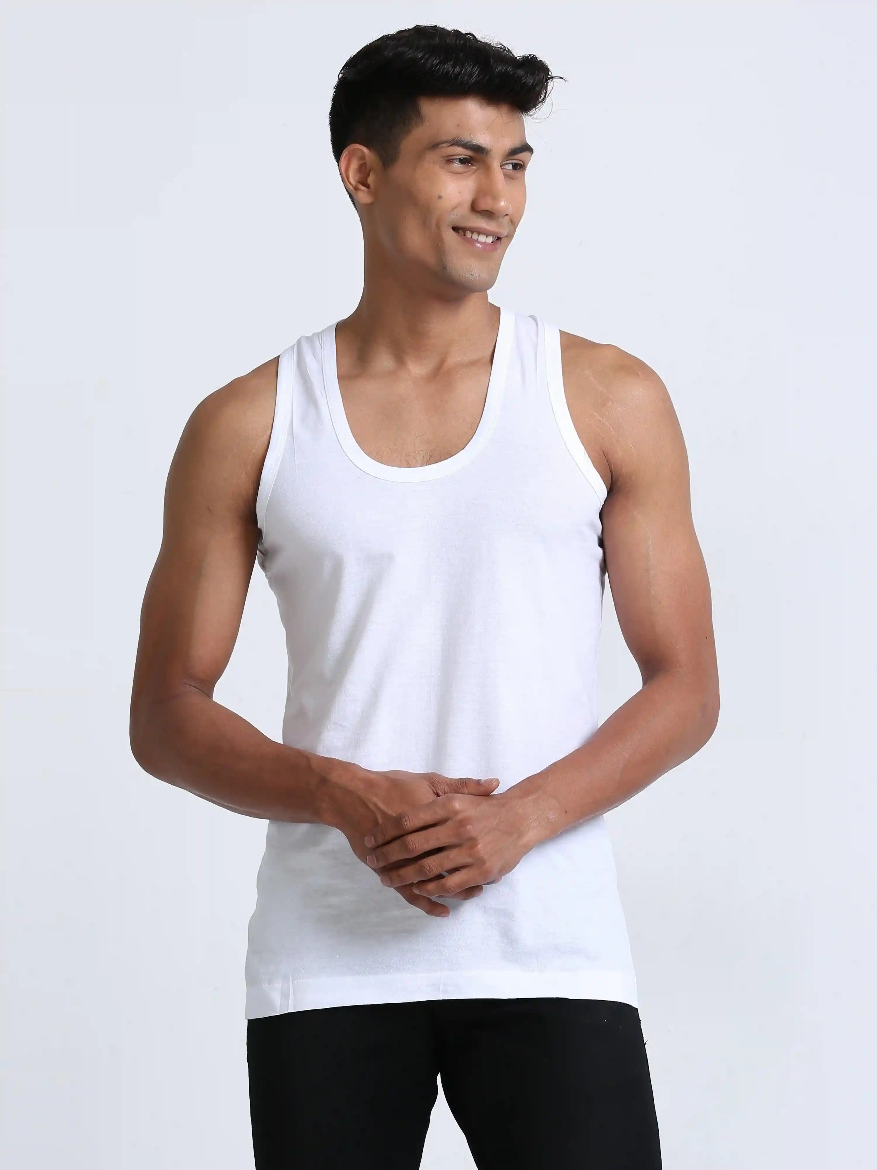 best-outfits-for-men-vest